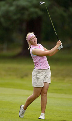 Minea Blomqvist, edellisvuonna 2004 Etela-Afrikan Tourin kuningatar &copy Getty Images