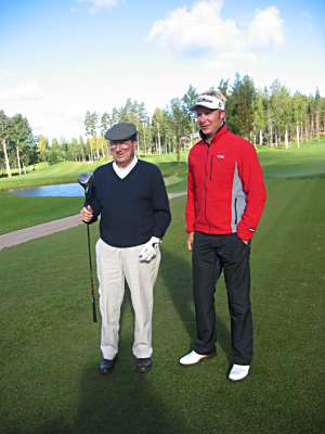Viisi kertaa Openin voittanut Peter Thompson ja Mikko Ilonen Vanajanalinnassa syyskuussa 2005.