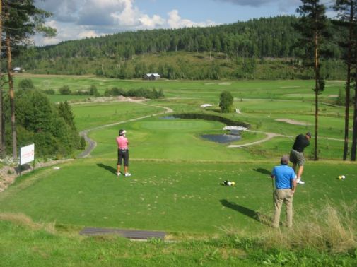 Hill Siden Valley Course on pay&play-kenttä, jolla voi pelata ilman golfseuran jäsenyyttä.