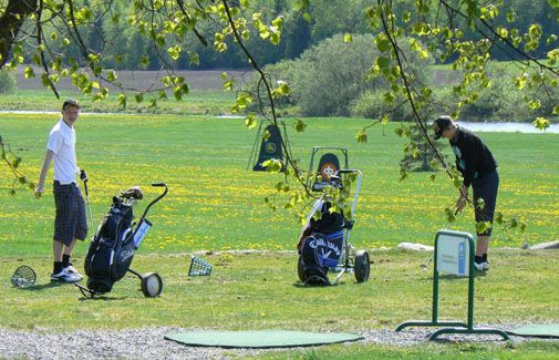Loimijoki Golfin toimintamallin tavoitteena on tehdä innokkaista aloittelijoista pitkäaikaisia golfareita. Kuva: Loimijoki Golf