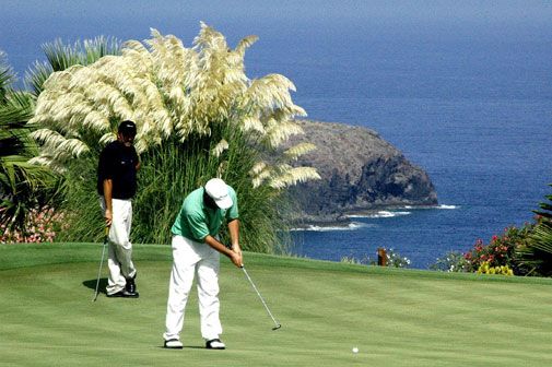 Tecina Golf tarjoaa upeaa luontoa, rauhallista lomatunnelmaa ja korkeatasoista asumista ja golfia.