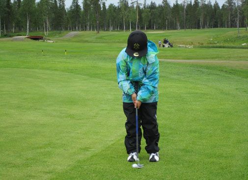 Kemin Golf Klubilla vietetään Golfviikon yhteydessä muun muassa junioripäivää.