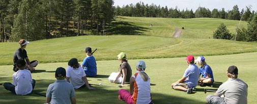 Janne Uotila muistuttaa, että parasta Golfliitolle ovat aktiiviset ja hyvät seurat, jotka tekevät työtä paikallistasolla. Kuva Porvoo Golfista.
