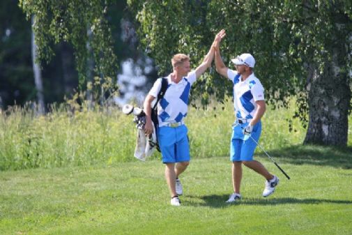 Miki Kuronen ja Linus Väisänen ovat ennakkoon Suomen joukkueen vahvimmat lenkit.